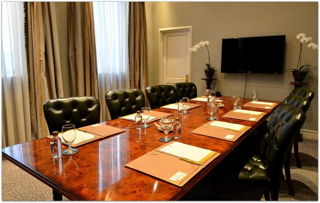 Monarch Hotel Johannesburg Bagian luar foto