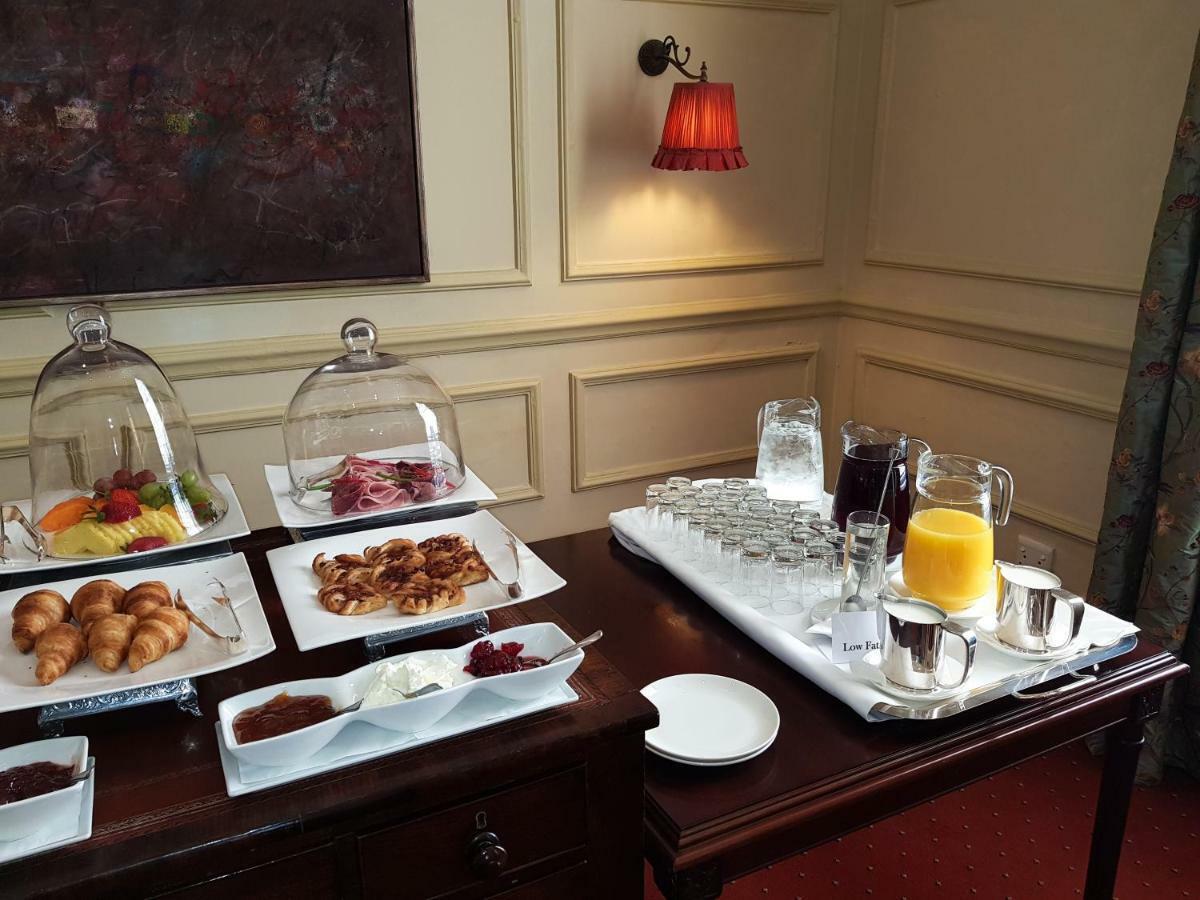 Monarch Hotel Johannesburg Bagian luar foto